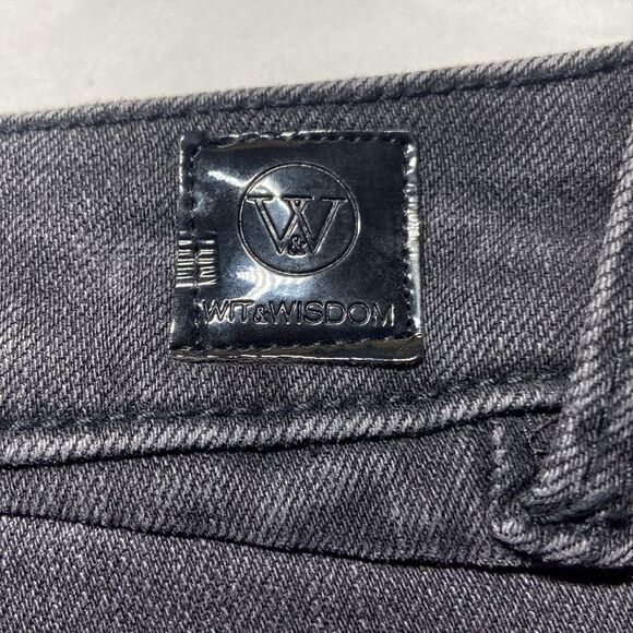 Wit & Wisdom NWOT ankle skinny, hi- rise, raw hem black denim jeans 10 - Picture 9 of 11
